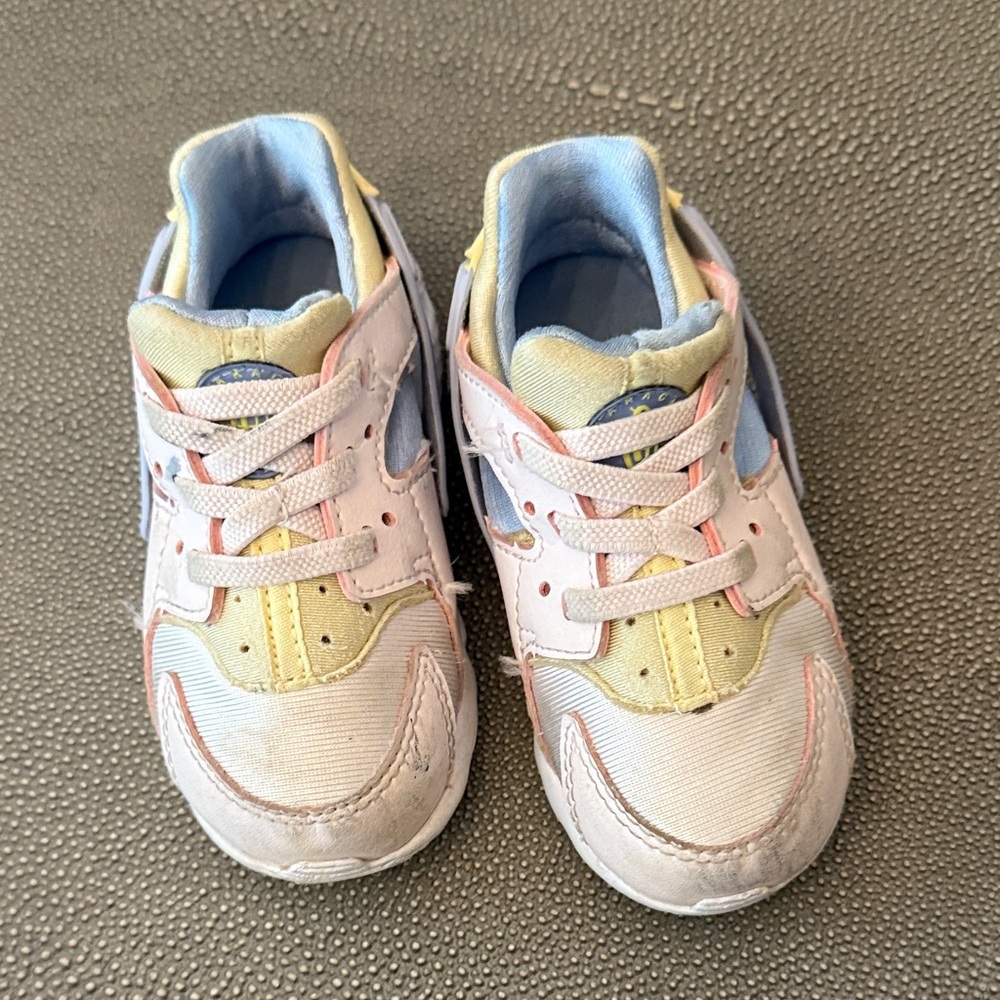 Nike Toddlers' Huarache Run in ‘Pearl Pink Cobalt Bliss